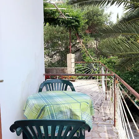 258d * Trpanj